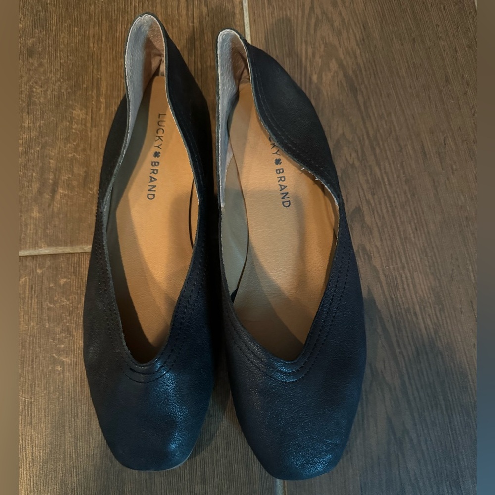 Lucky brand flats size 8